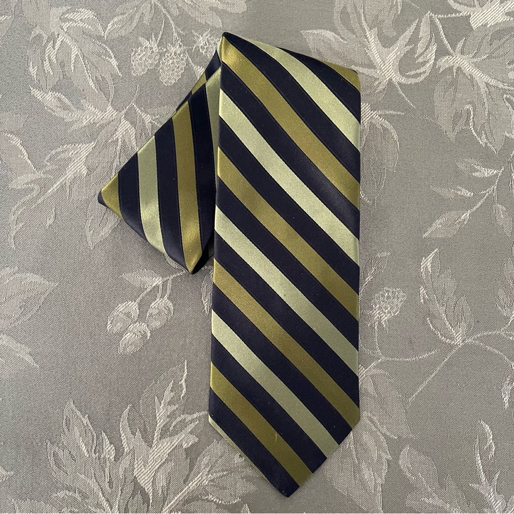City of London Mens Tie - Green/Black Diagonal